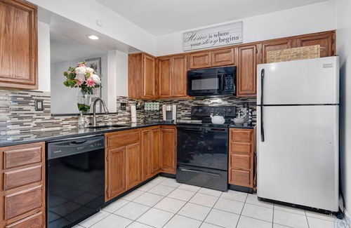 Landover House | Entire Cozy 3 Bedroom Luxe Getaway near DC!