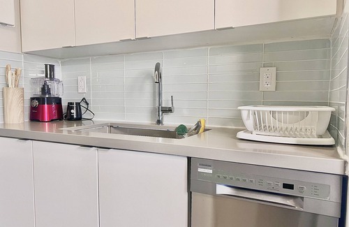 Fairbank Apartment | Entire Cozy Apartment In York