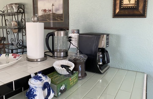 Tyler Cottage | Entire Cozy Cottage Historical Tyler Azalea District