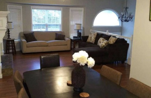 Lawrenceville House | Entire Cozy Stand- alone 4bedroom 2 bathroom House