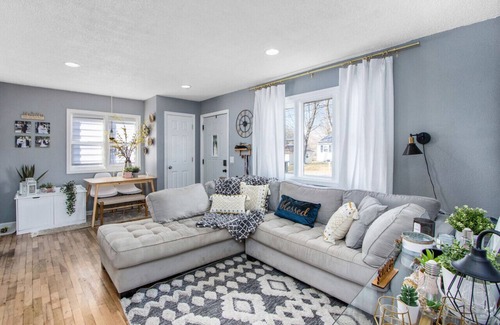 Eastwood House | Entire Cute Boho Home Near Hospital, Expo Center,
