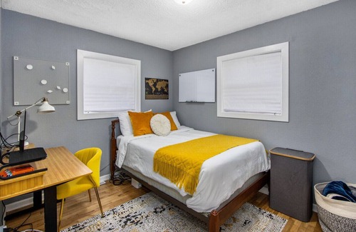 Eastwood House | Entire Cute Boho Home Near Hospital, Expo Center,
