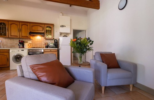 Nerac House | Entire estate-3 charming houses -16 pers. Private forest&pool -30 min from Agen