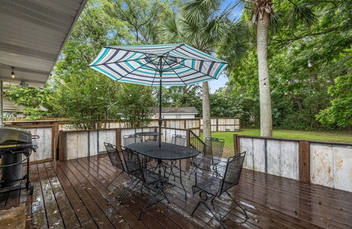 Mobile House | Entire Family Home with Projector & Pet-Friendly - sleeps 20