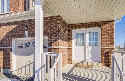 Halton Regional Municipality House | Entire Four bedroom house in Milton with Parking.