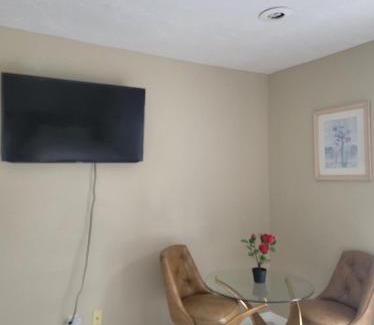 Southgate House | Entire Guesthouse 5 mins to Siesta Key & downtown