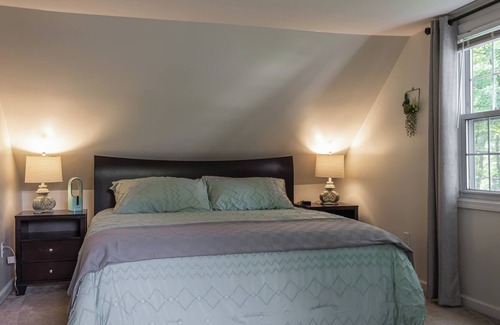 West Haven House | Entire home 6 min walk from the beach!