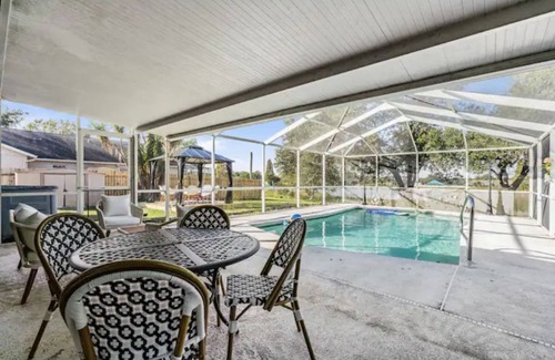 Boyette Springs House | Entire home, Heated Pool, Lake view and Gazebo!