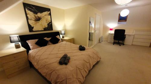 Cribbs Causeway House | Entire home in Cheswick Village