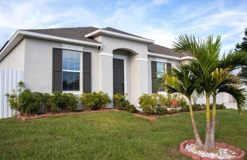 Port Malabar House | Entire Home in Palm Bay