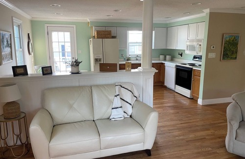 Southern Coast House | Entire Home In Saco Maine + GYM
