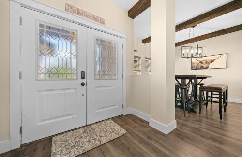Spring Hill House | ENTIRE HOME MINUTES TO WEEKI WACHEE and HOSPITAL