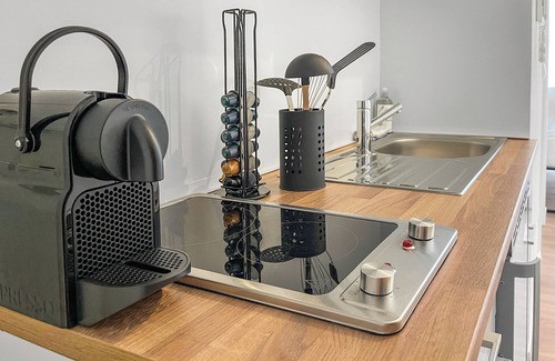Stein Apartment | Entire home | Modern Studio-Apart | Netflix & Work