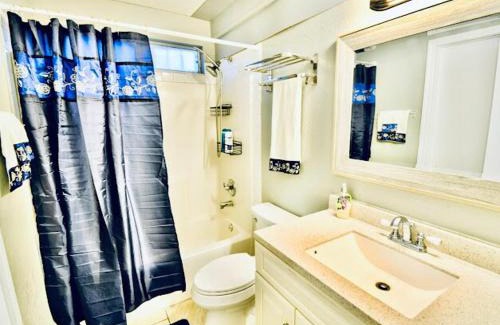 Biggs Field House | Entire Home Near Montwood Zaragoza