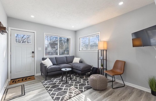 Lansing House | Entire Home Near MSU and Local Hospitals with Fast Wi-Fi & Dedicated Office