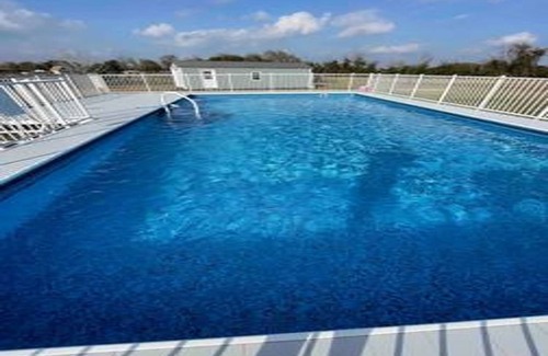 Prairie Lea House | Entire home with pool/hot tub close to river