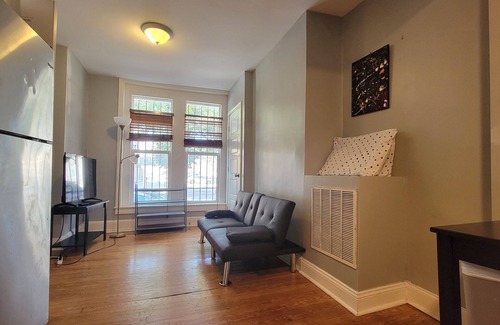 Downtown Baltimore Apartment | Entire House 1BD King Bed near Downtown