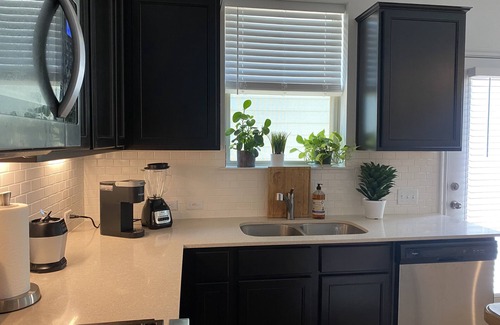 Austin House | Entire house 2 bedrooms near COTA and airport