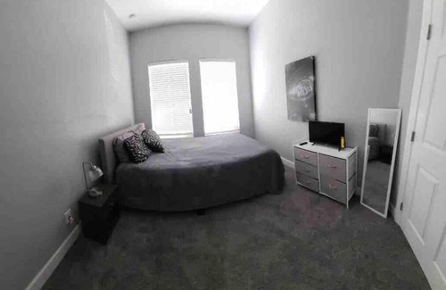Tampa House | Entire House-Comfy/Close to Downtown/Ybor