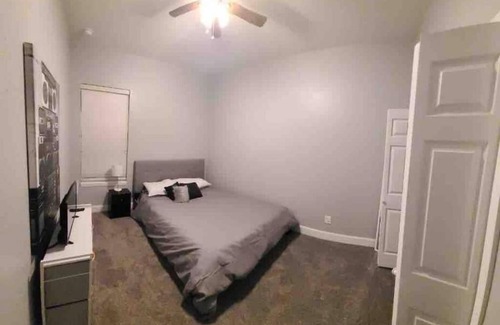 Tampa House | Entire House-Comfy/Close to Downtown/Ybor