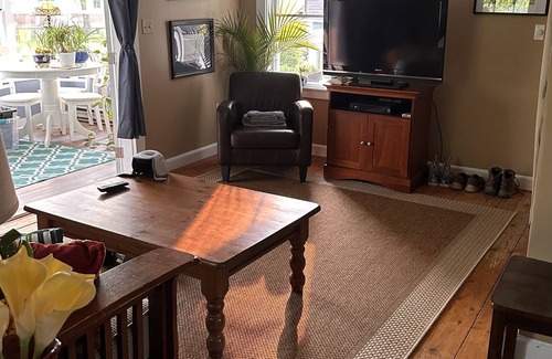 Freeport House | Entire House Downtown Freeport, Walking Distance to Everything!