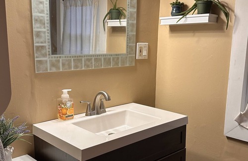 Freeport House | Entire House Downtown Freeport, Walking Distance to Everything!