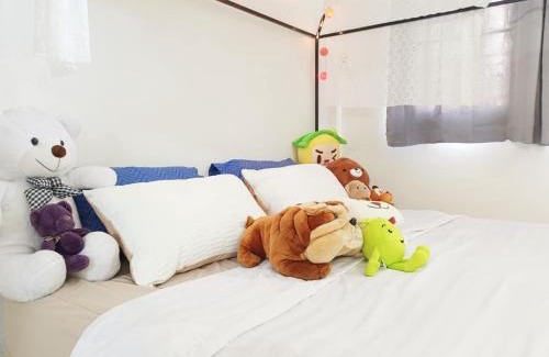 Phra Khanong House | Entire House for 16 people - Walking Distance from BTS Onnut
