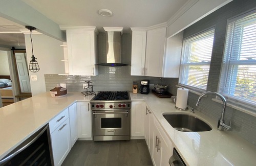 Long Branch House | Entire house hosted by Timmy 5 guests · 2 bedrooms · 5 beds · 1 bath