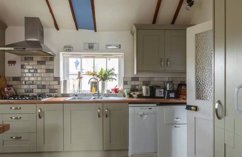 Sandwich House | Entire House in Sandwich with perfect views