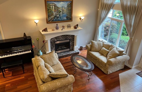 Richmond House | Entire House in Terra Nova Richmond near YVR