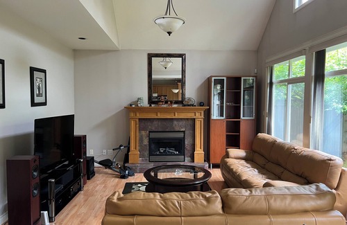 Richmond House | Entire House in Terra Nova Richmond near YVR