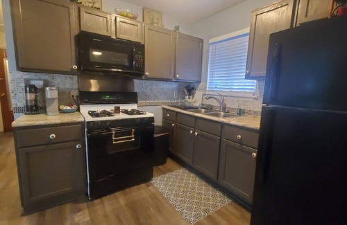 Albion House | Entire House. Perfect for a couple, families or executives and corporate stays.