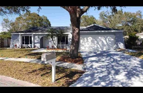 Oldsmar House | Entire House -Private Pool 3 Bedrooms 2 Baths