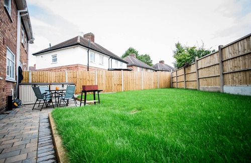 Tamworth House | Entire House Tamworth