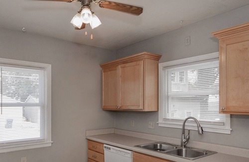Moline House | Entire house to yourself, laundry, fenced yard, and 2 car garage!