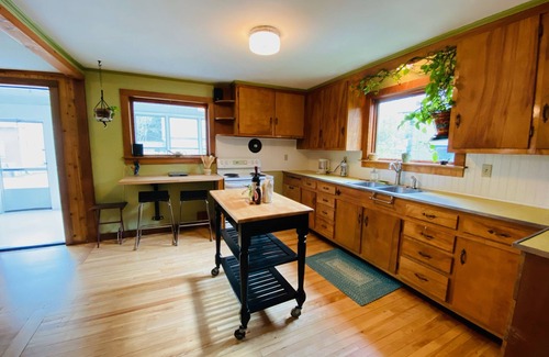 Eastern Vermont House | Entire house w/hot tub close to Stowe: Yaya's Place