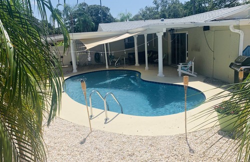 Pinellas Park House | Entire house w/pool close to beaches, downtown and airports