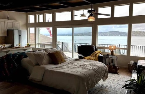 Clear Lake House | Entire Lake Front home on Beautiful Clearlake with Private Dock! See Pics!
