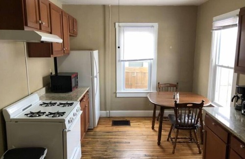 Highland Apartment | Entire Lovely Apartment minutes from airport!