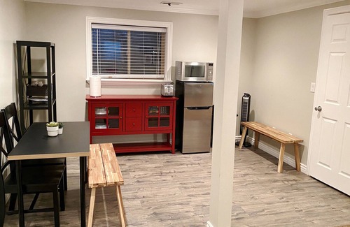 Sandy House | Entire Modern Basement Apt in Sandy—1 min to I-15