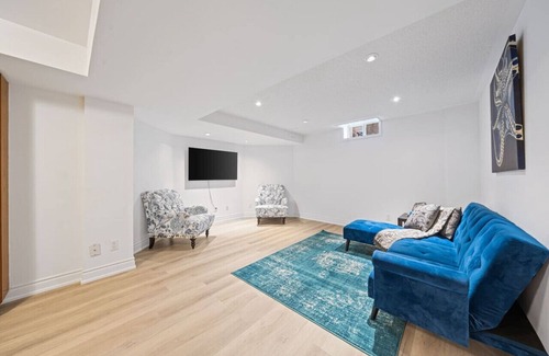 Richmond Hill House | Entire one bedroom apartment in Richmond hill