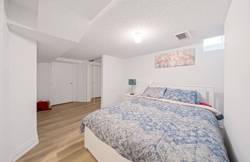 Richmond Hill House | Entire one bedroom apartment in Richmond hill
