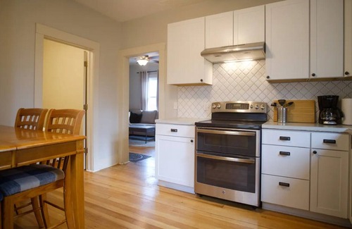 Aksarben - Elmwood Park House | Entire One Bedroom Home in Omaha