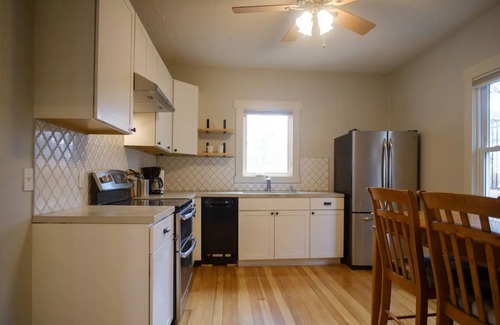 Aksarben - Elmwood Park House | Entire One Bedroom Home in Omaha
