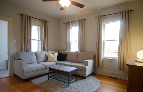 Aksarben - Elmwood Park House | Entire One Bedroom Home in Omaha