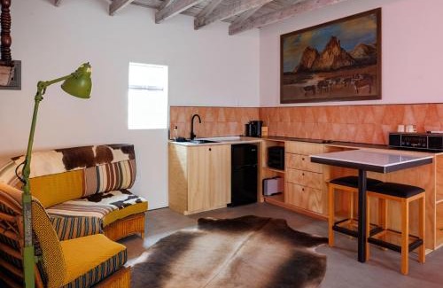 Marfa Hotel | Entire Private Boutique Motel w Courtyard and Sauna