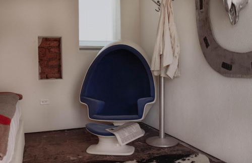 Marfa Hotel | Entire Private Boutique Motel w Courtyard and Sauna