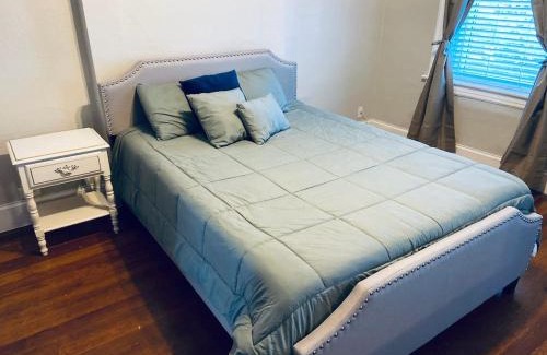 St. Louis Apartment | Entire Private STL Apartment - 51A