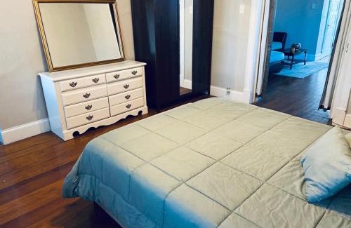 St. Louis Apartment | Entire Private STL Apartment - 51A