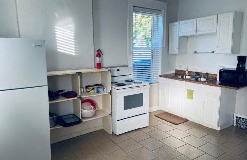 St. Louis Apartment | Entire Private STL Apartment - 51A